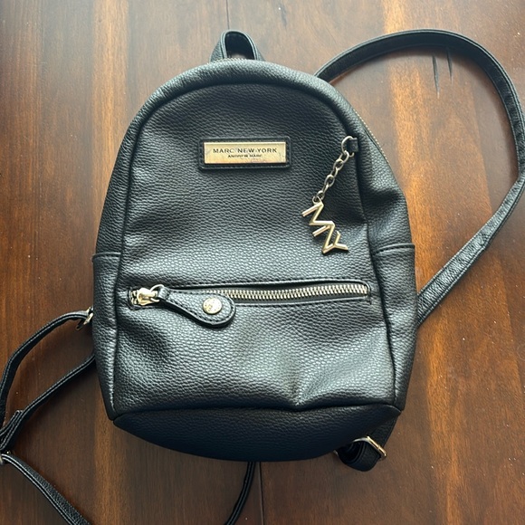 LADIES SMALL BACKPACK BY MARC NEW YORK - Picture 1 of 6